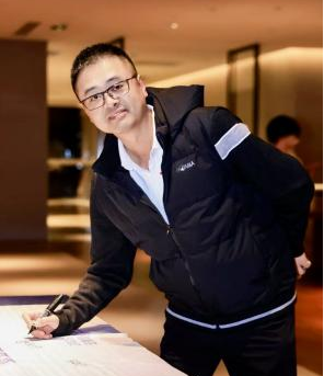 池伟宏：深耕法律领域 助力企业成长